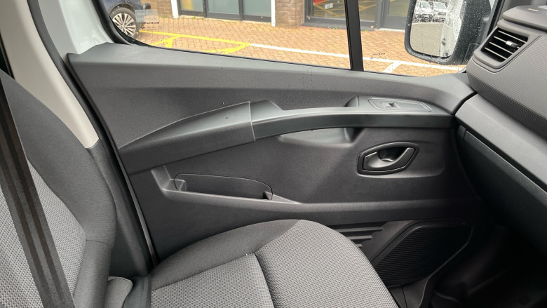 Renault Trafic Swb Diesel SL30 Blue dCi 150 Advance [Safety] Van EAG9